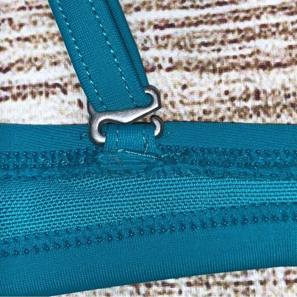 Athleta Blue Underwire Bikini Top Size 32 B/C - Picture 9 of 11